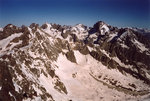 Vue sur le Pic de Neige Cordier, la Grande Ruine, le Râteau et la Meije.