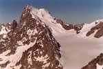 La Barre et le Dôme de Neige des Ecrins (4102 m et 4015 m).