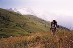 Montée au Lac du Goléon avec la Meije en arrière-plan.