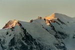 Le lendemain, premiers éclairages sur le sommet du Mont Blanc.