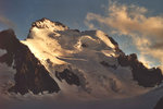Joyau du Dauphiné, les Ecrins au coucher du Soleil.