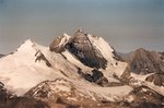 La face nord de la Grande Casse et les aiguilles de l'Epéna. Dans la droite de la face, le couloir des Italiens est réputé être la course glaciaire la plus difficile de la Vanoise.