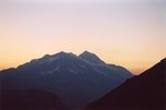 Le Mont Pourri au crépuscule, vu de la route de l'Iseran.