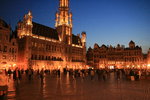 La Grand-Place au crépuscule.