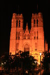 Cathédrale Saints-Michel-et-Gudule, de nuit.