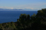Le Pic du Cap Roux et les Alpes.