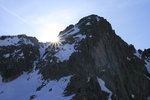 Soleil et sommet de la Cime de Tavels.