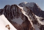 Les Aiguilles Centrales et Orientales de Tré-la-Tête et le Mont Blanc.