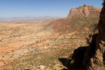 Vue sur la plaine en descendant d'Abuna Yemata Guh.