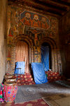 L'intérieur de l'église Debre Berhan Sélassié, richement décoré de peintures murales.
