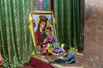 Enfant à l'intérieur de Bet Amanuel.