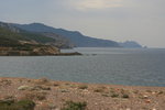 Baie de Crovani. Au fond à droite, la presqu'île de Scandola.