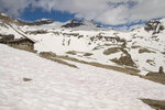 Arrivée au refuge du Carro (2760 m). Au fond, la Levanna.
