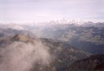 Montée au Charvin par l'Aup du Fier et le Lac du Charvin. Vue sur la chaîne du Mont Blanc en arrivant sur l'arête.