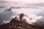Le massif des Bauges vu du sommet.