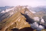 La chaîne des Aravis. Au fond, la Pointe Percée.