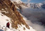 Alex dans une coulée d'avalanches (les pentes du Charbonnel sont très avalancheuses).