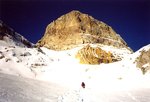 Montée face au Cylindre du Marboré.