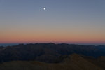 Massif du Ténibre et Lune vus du col de la Bonnette.